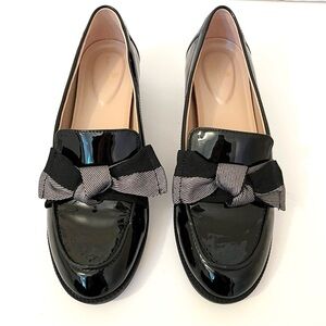 Bandolino Black Patent Loafers Bow Detail Size 6.5M